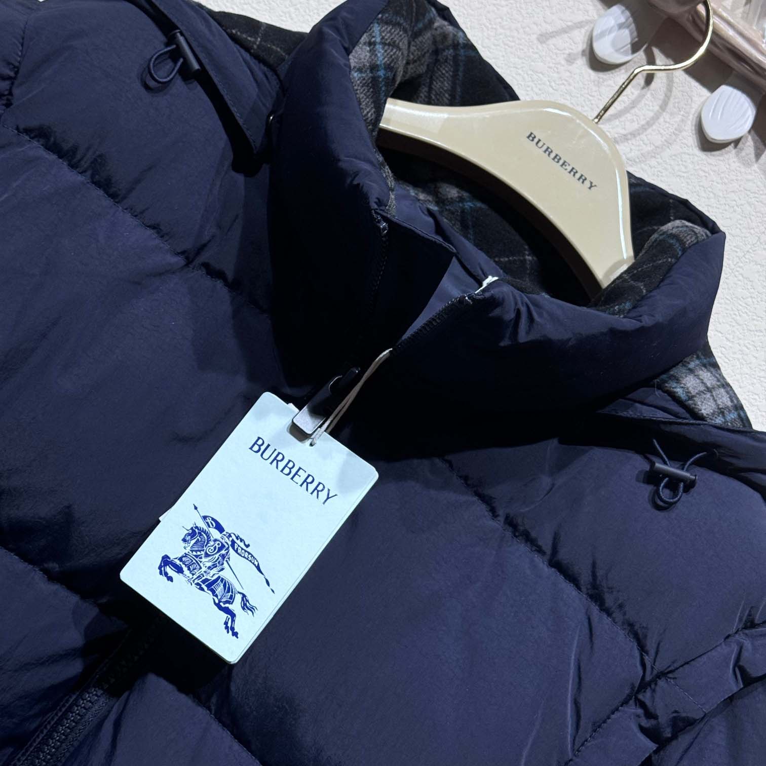 Burberry Detachable Sleeve Nylon Bideford Puffer Jacket - DesignerGu