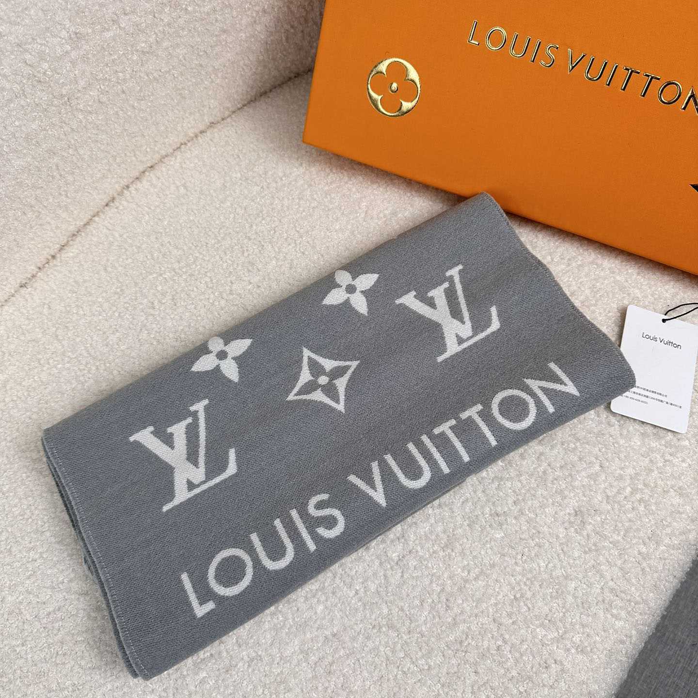 Louis Vuitton All About Monogram Scarf  M79226 - DesignerGu