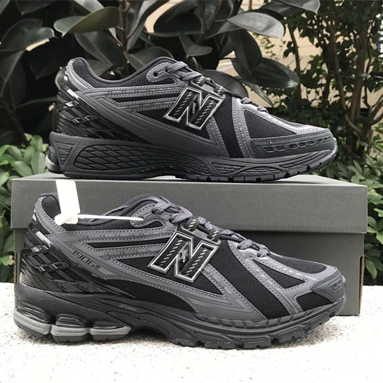 New Balance 1906R Sneakers      M1906RLB   - DesignerGu