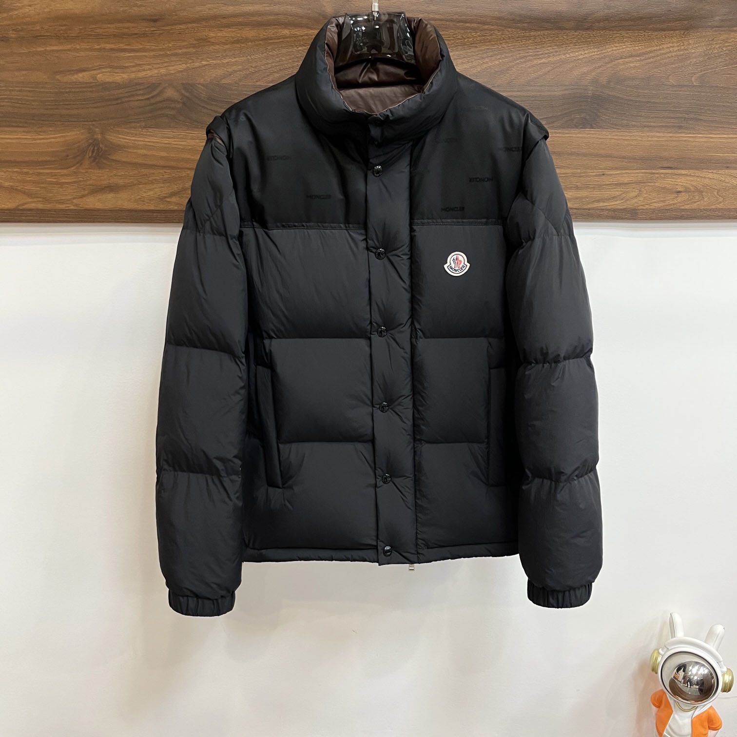 Moncler Short Down Puffer Jackets - DesignerGu