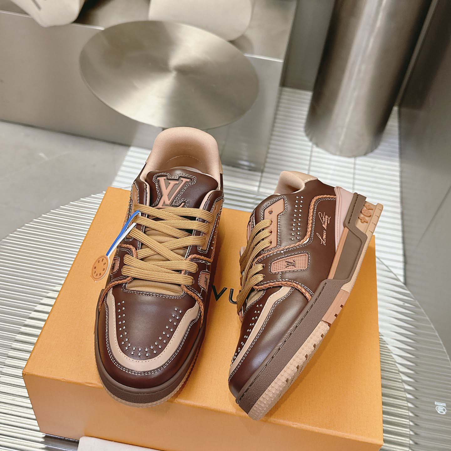 Louis Vuitton LV Trainer Sneaker   1AD7L7 - DesignerGu