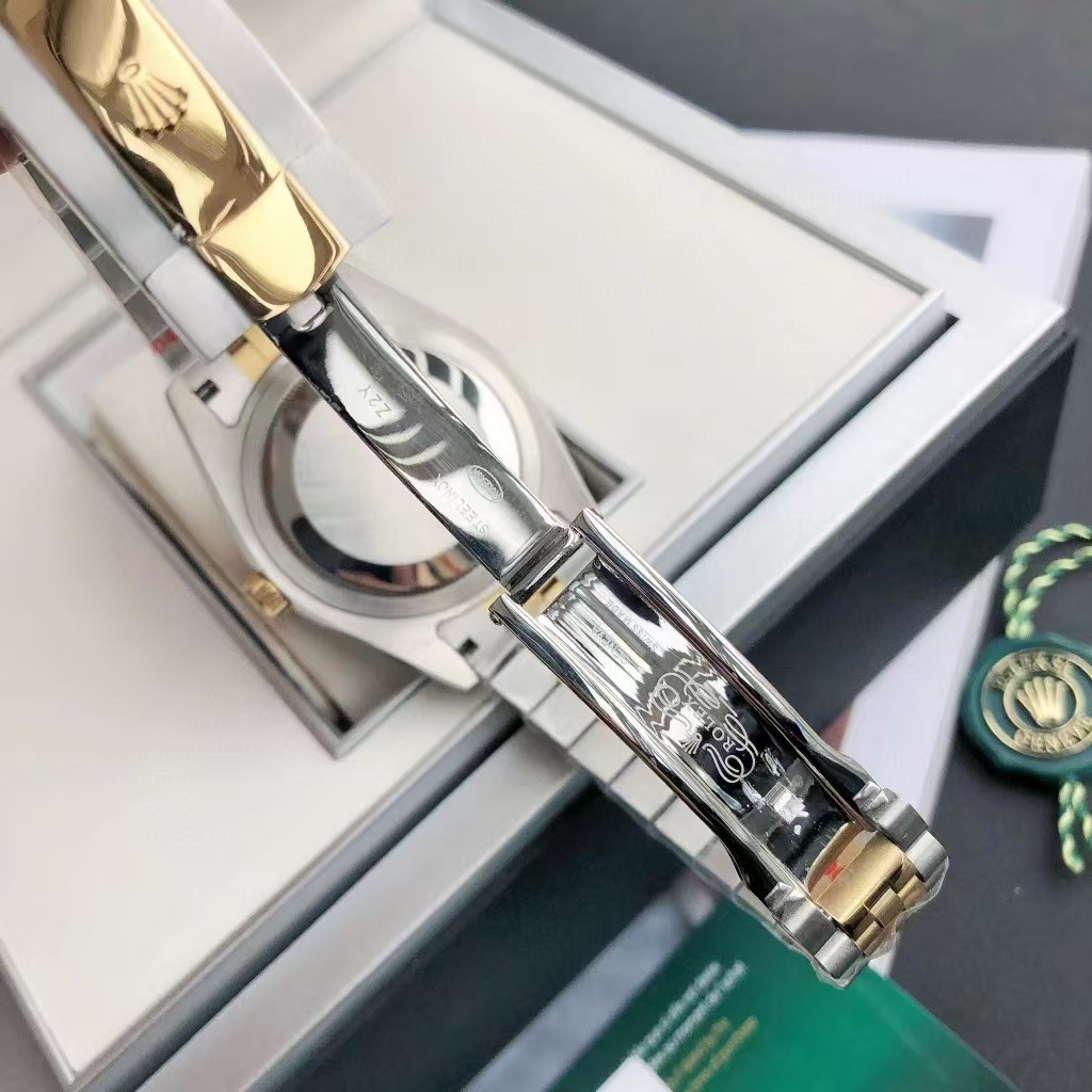 Rolex Watch    41mm - DesignerGu