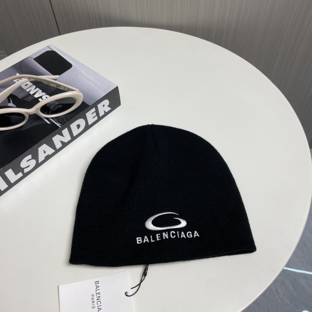 Balenciag Beanie  - DesignerGu