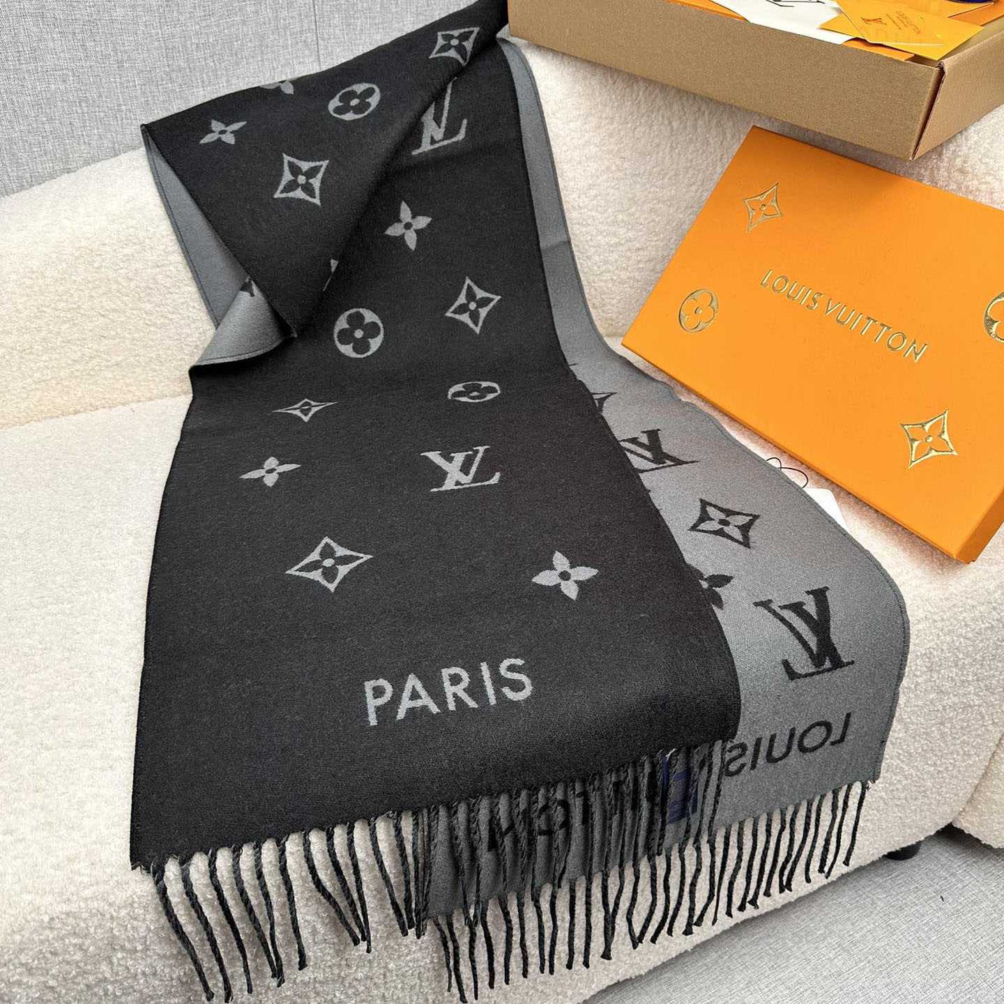 Louis Vuitton All About Monogram Scarf  M79225 - DesignerGu