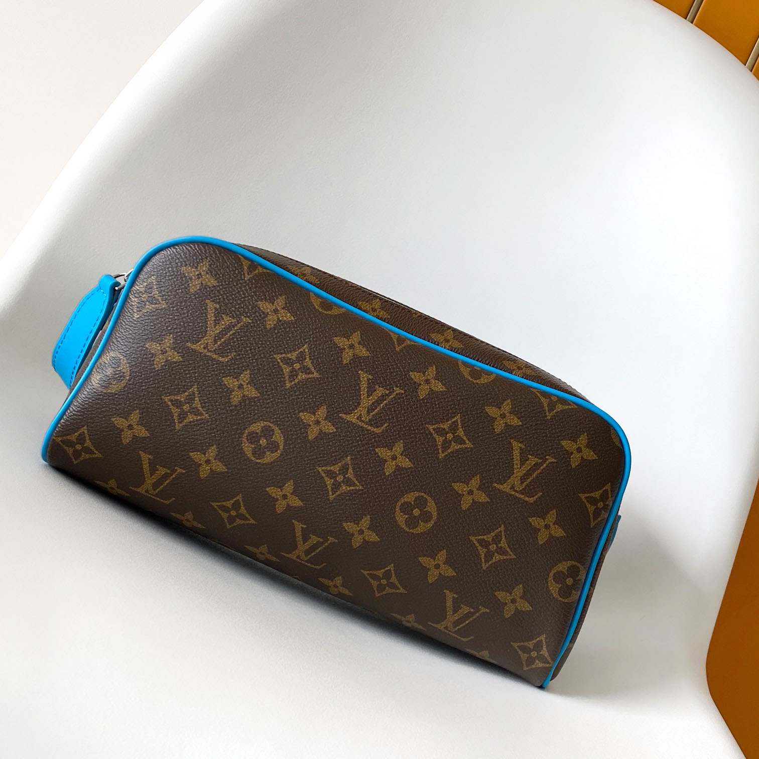 Louis Vuitton Dopp Kit    M12638 - DesignerGu