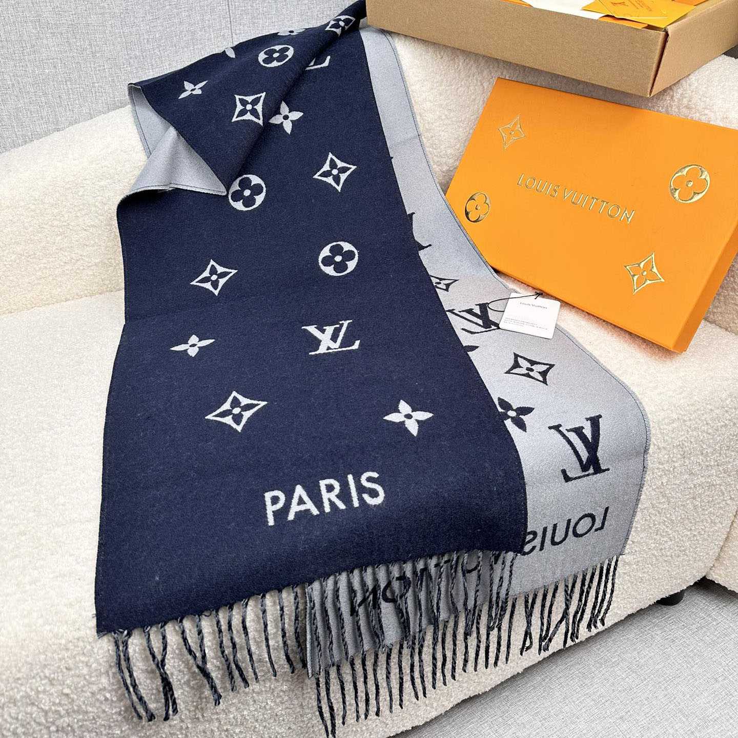 Louis Vuitton All About Monogram Scarf  M79130 - DesignerGu