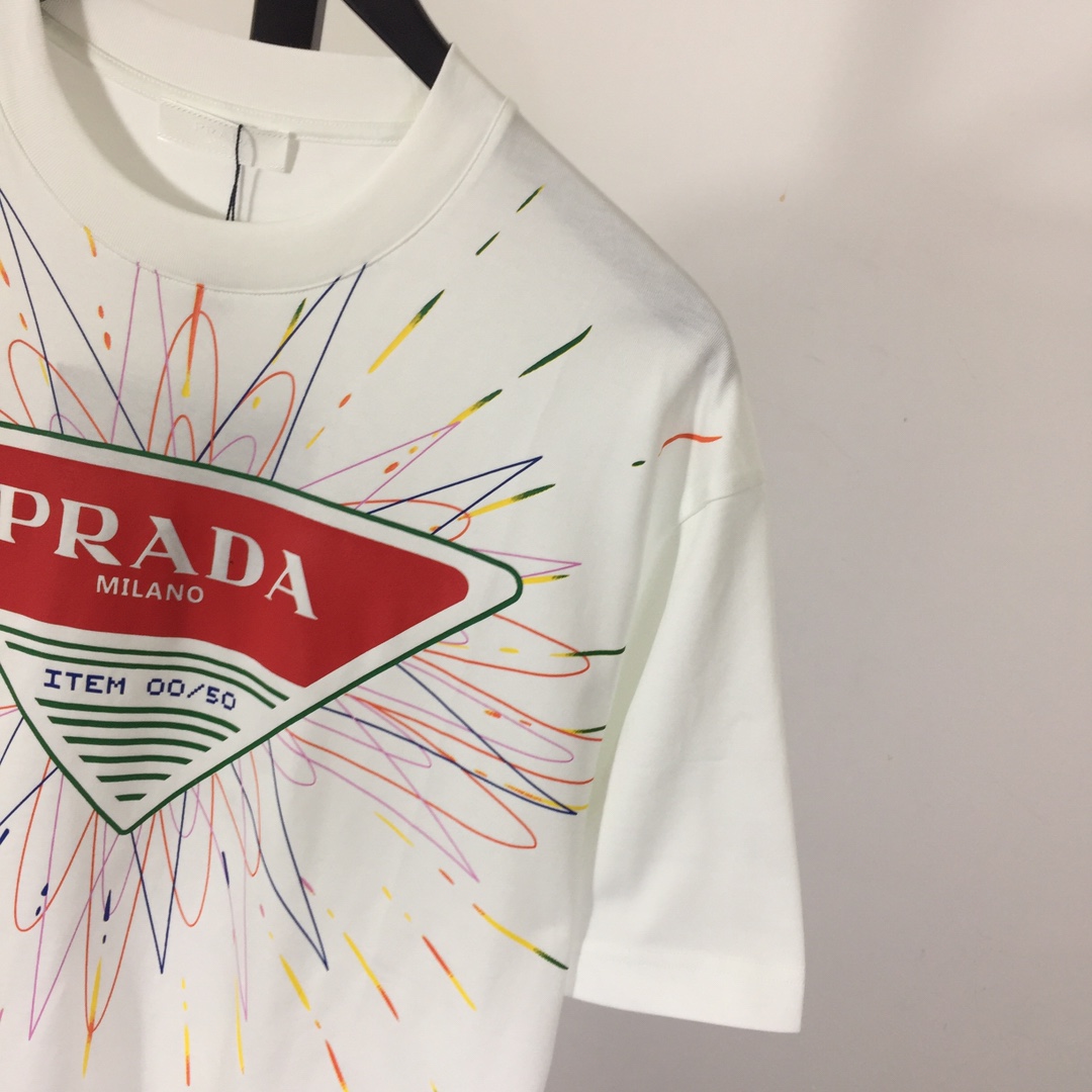 Prada Logo T-Shirt - DesignerGu