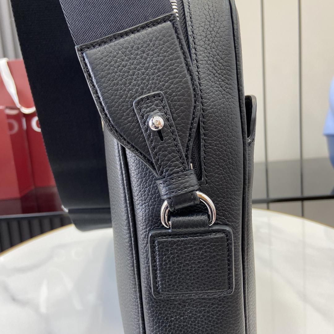 Gucci Medium Briefcase With Web - DesignerGu