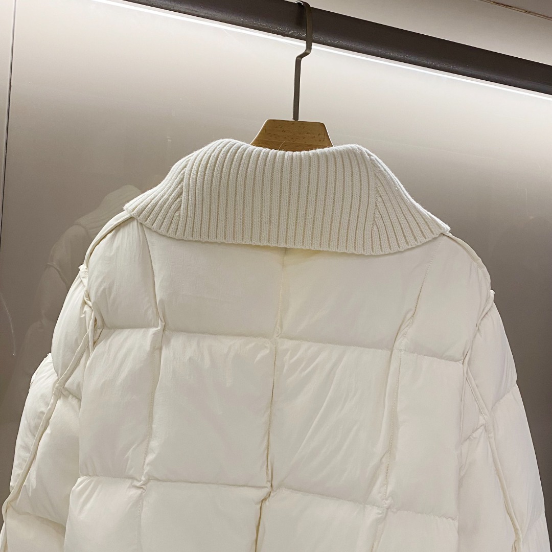 Moncler Jadeite Short Down Jacket - DesignerGu