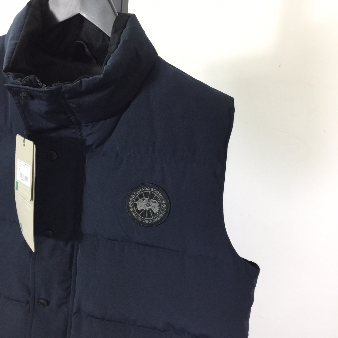 Canada Goose Black Label Down Vest - DesignerGu