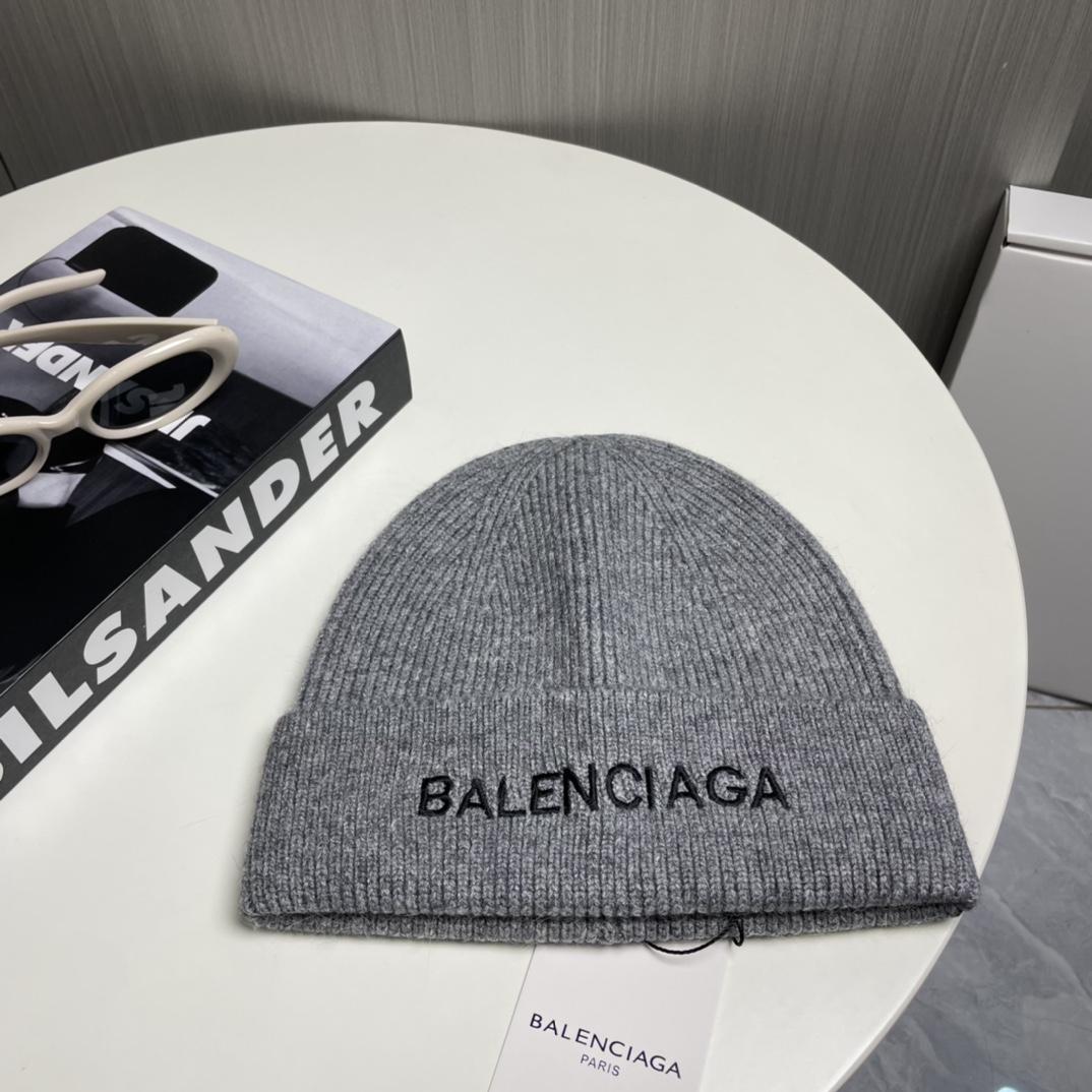 Balenciag Beanie  - DesignerGu