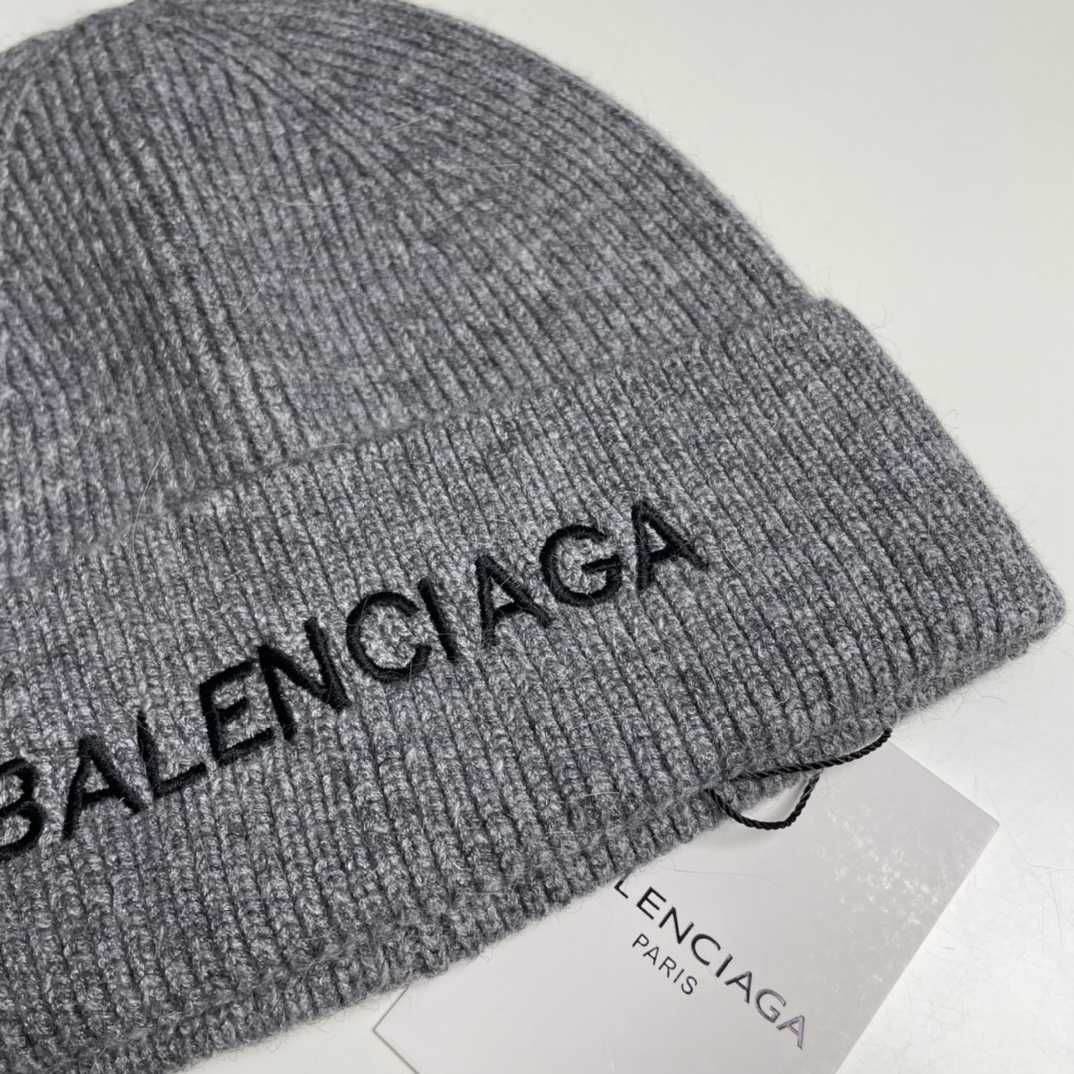 Balenciag Beanie  - DesignerGu