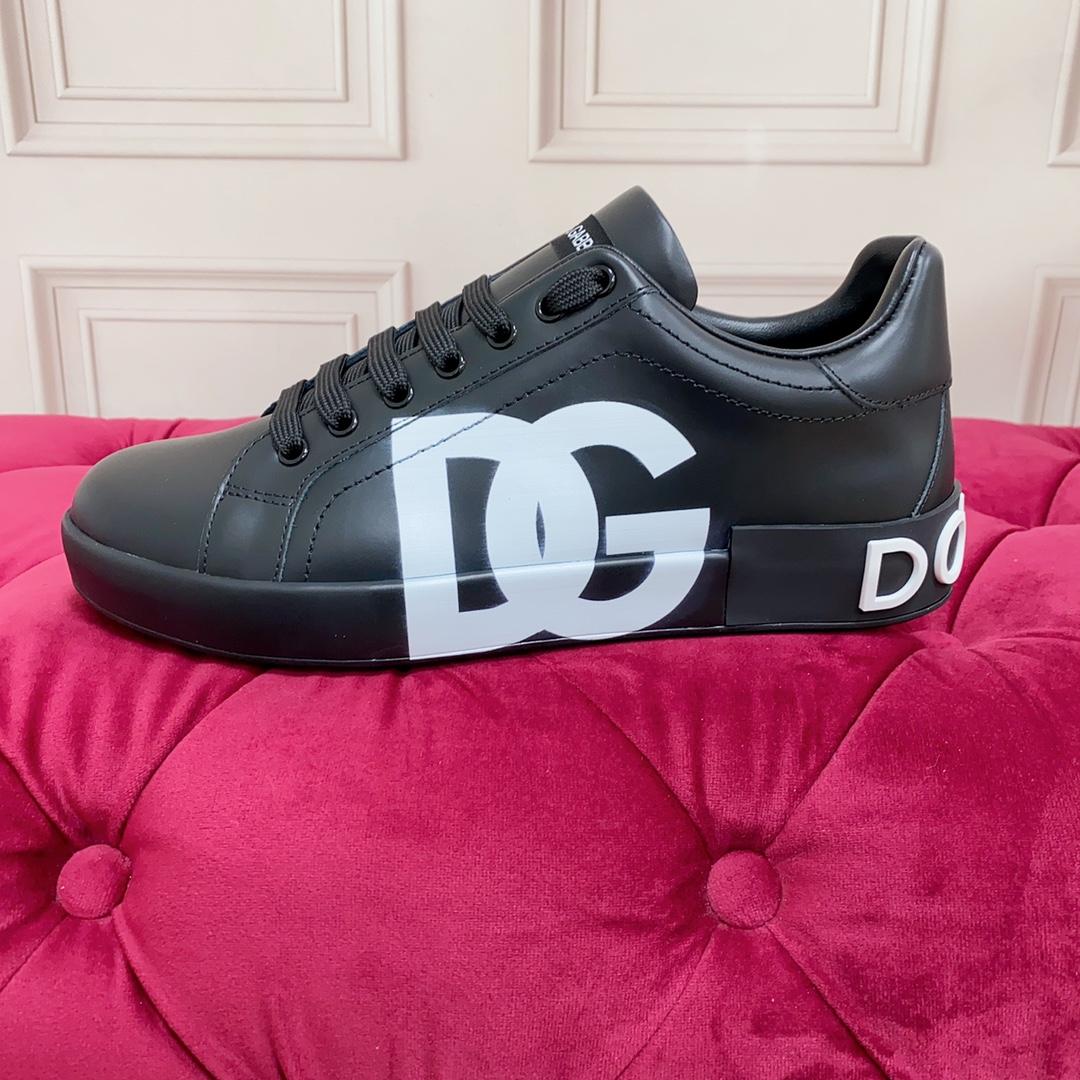 Dolce & Gabbana Logo Printed Portofino Sneakers - DesignerGu