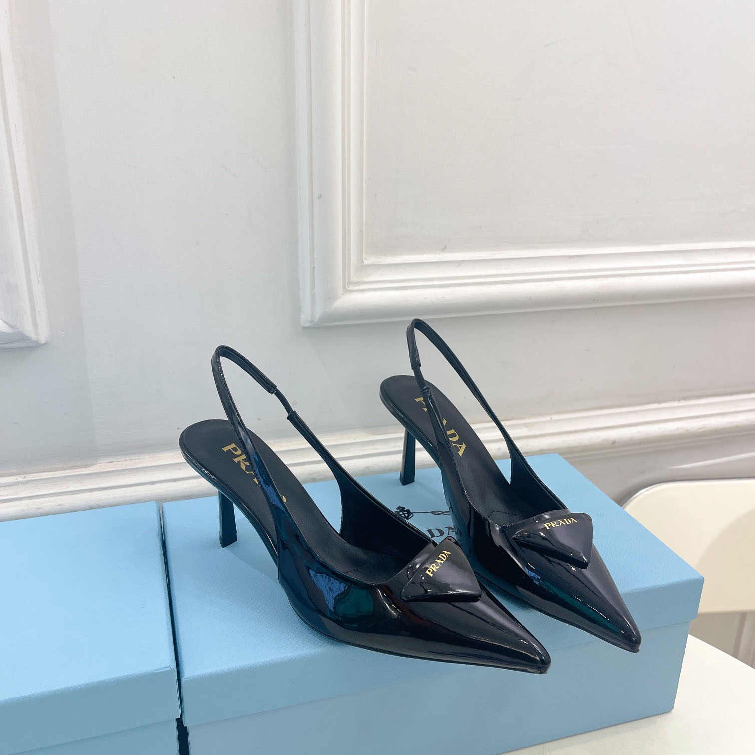 Prada 75m Patent Leather Slingback Pumps - DesignerGu