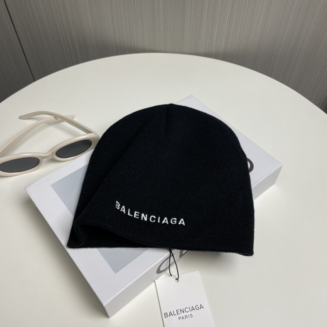 Balenciag Beanie  - DesignerGu