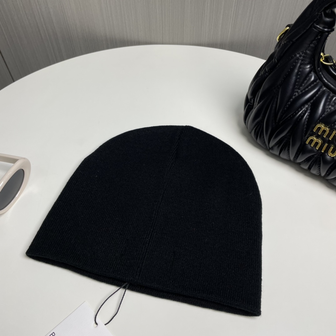 Balenciag Beanie  - DesignerGu