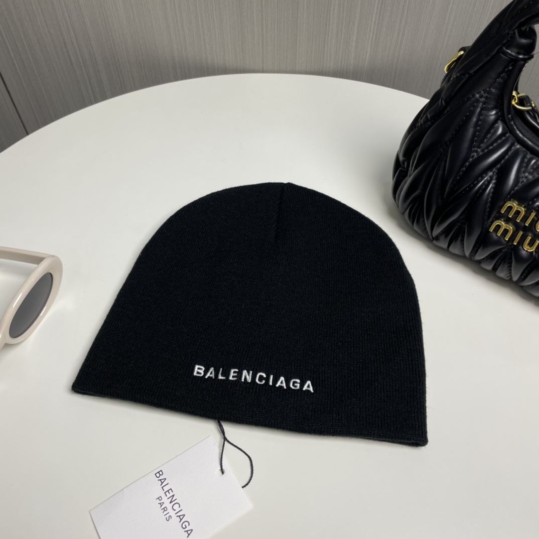 Balenciag Beanie  - DesignerGu