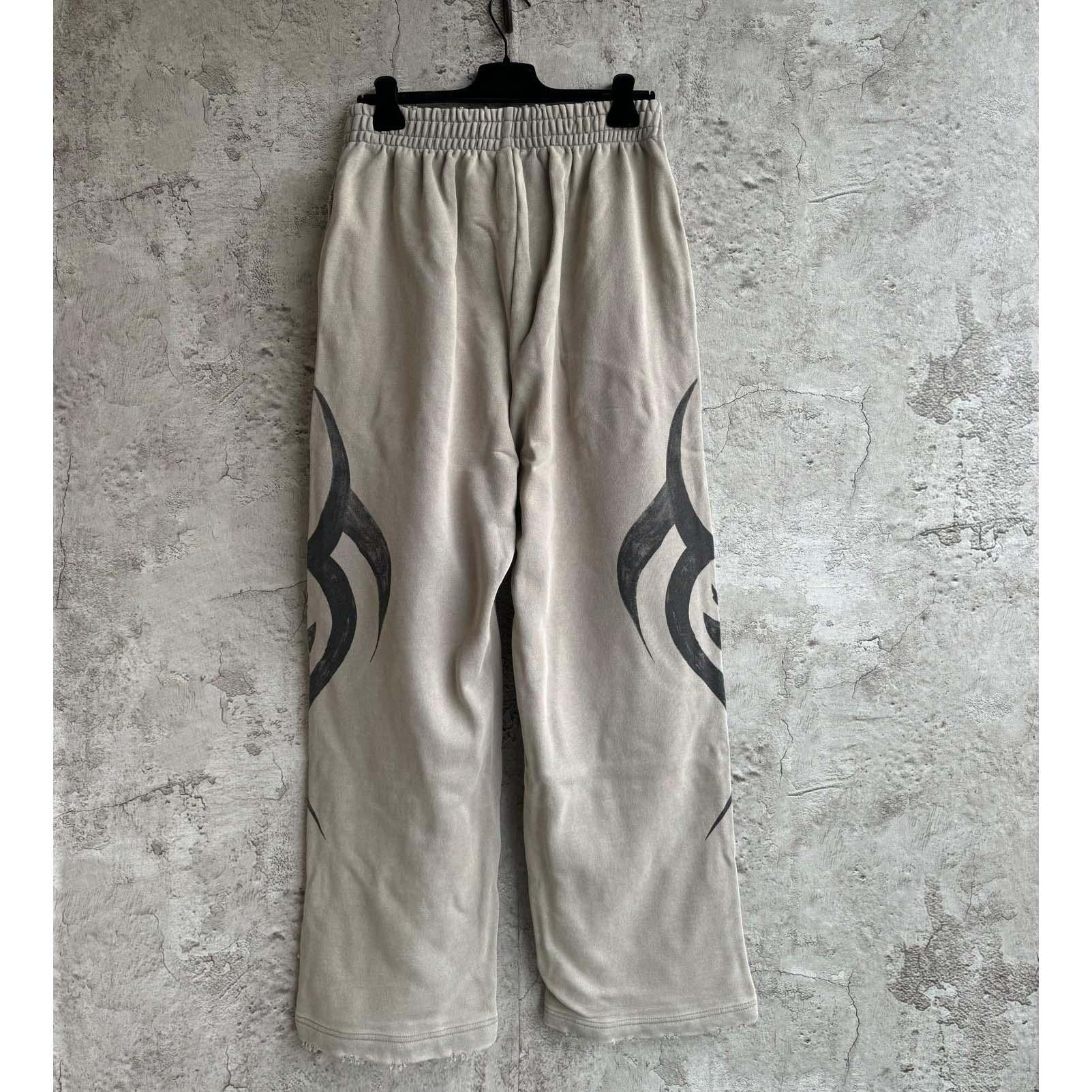 Balenciaga Y2K Baggy Sweatpants In Light Beige - DesignerGu