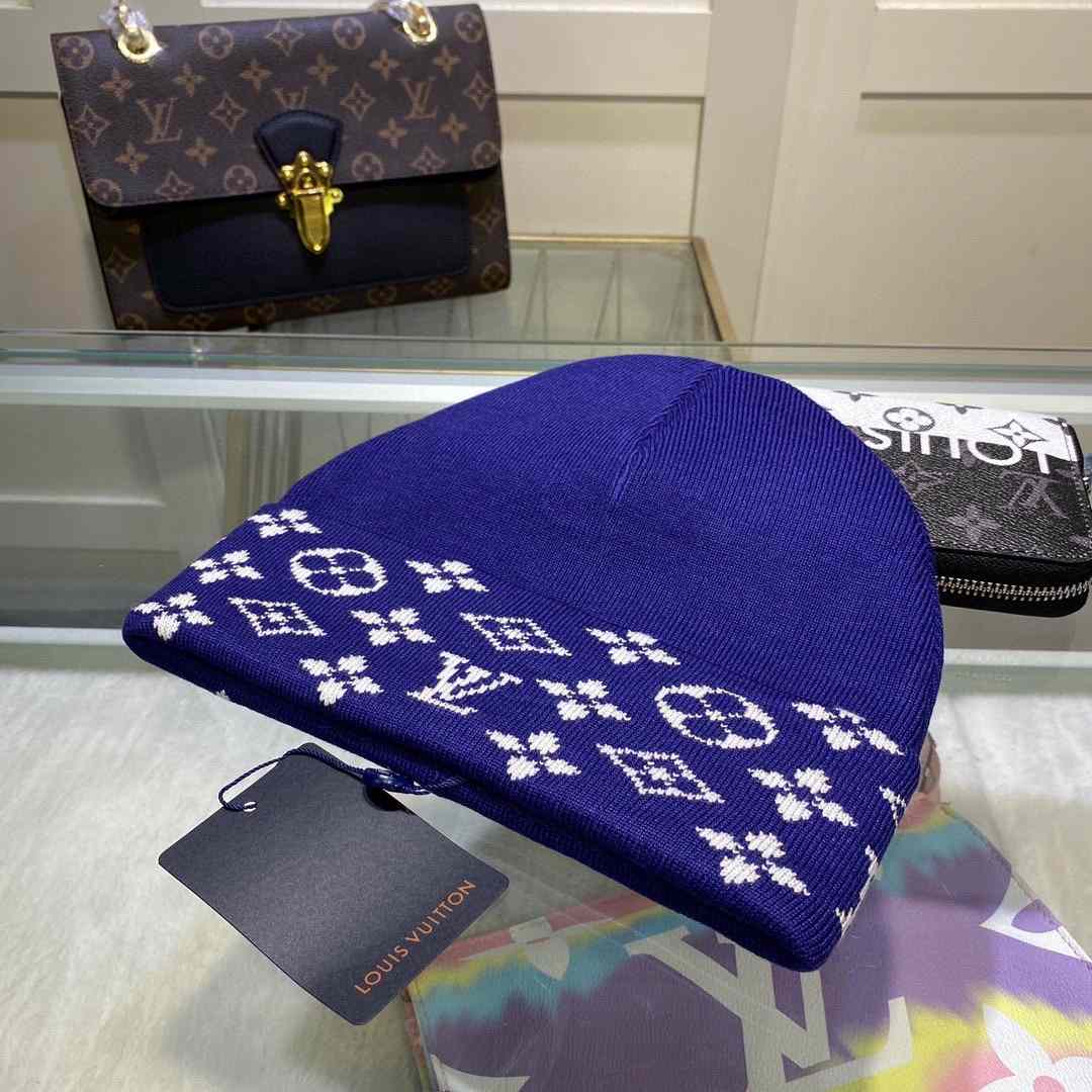 Louis Vuitton Beanie - DesignerGu