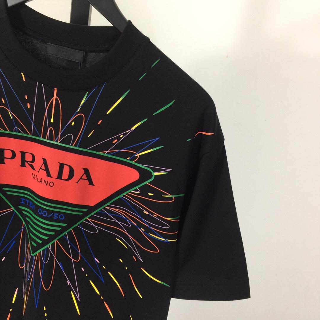 Prada Logo T-Shirt - DesignerGu