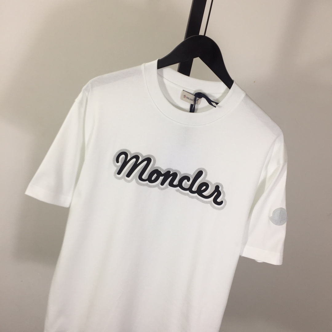 Moncler Logo T-Shirt - DesignerGu