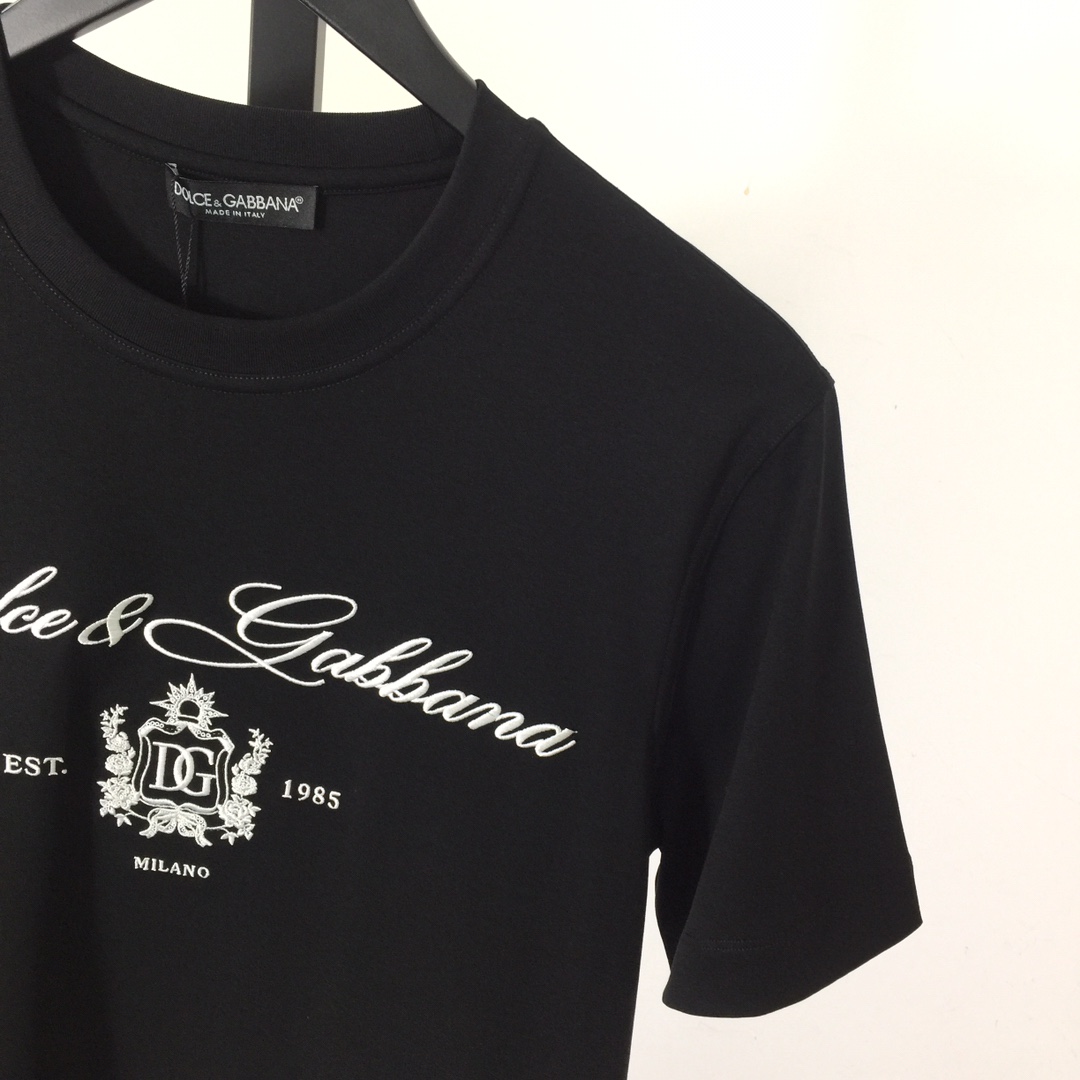 Dolce & Gabbana Logo T-Shirt - DesignerGu