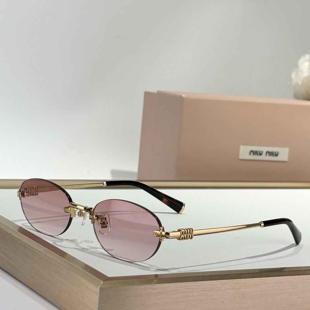 Miu Miu Logo Sunglasses - DesignerGu