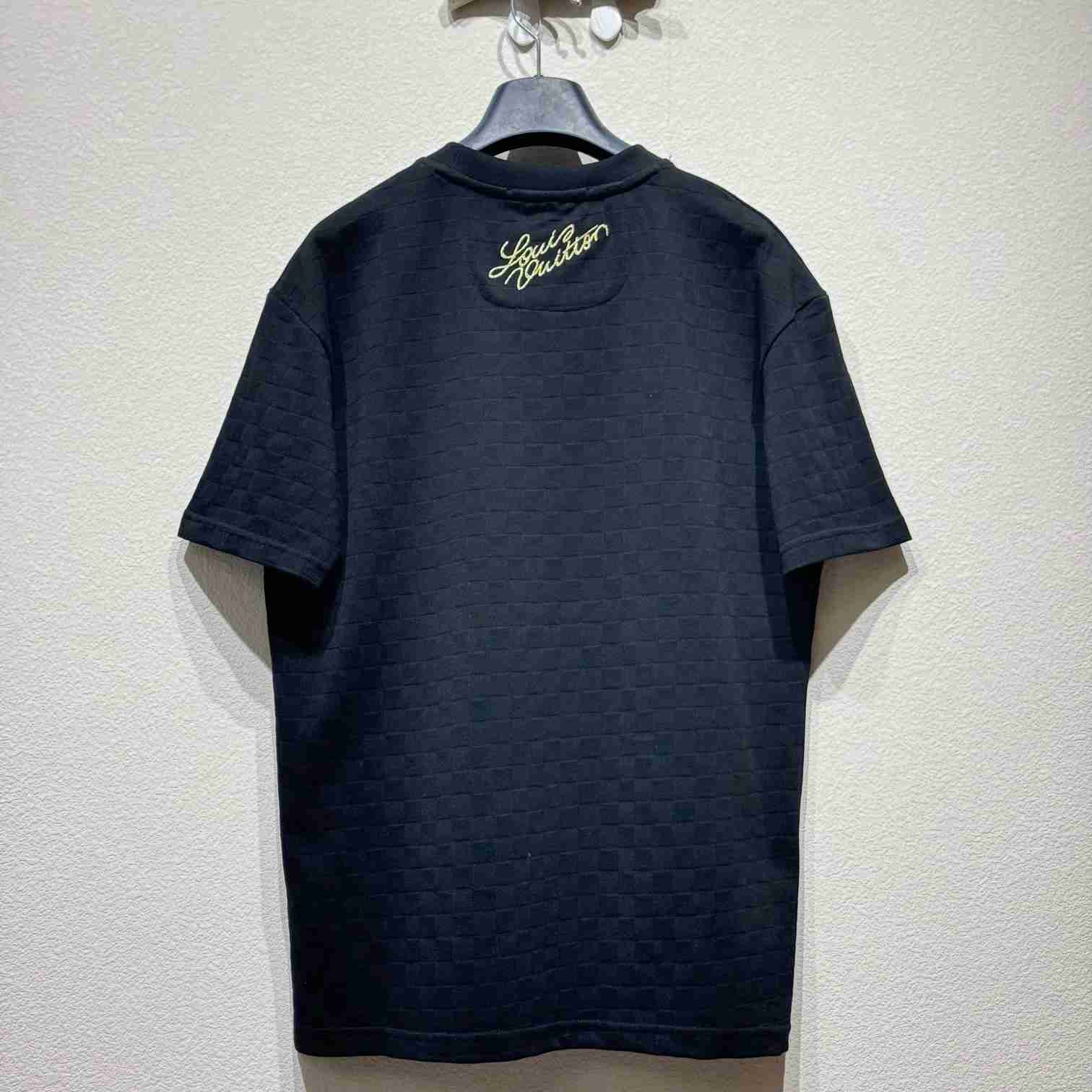 Louis Vuitton Signature Patch Cotton T-Shirt   1AGJZH - DesignerGu