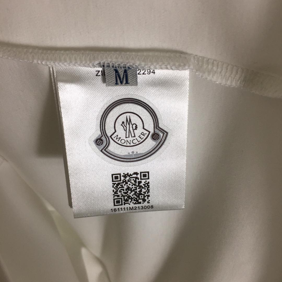 Moncler Logo T-Shirt - DesignerGu