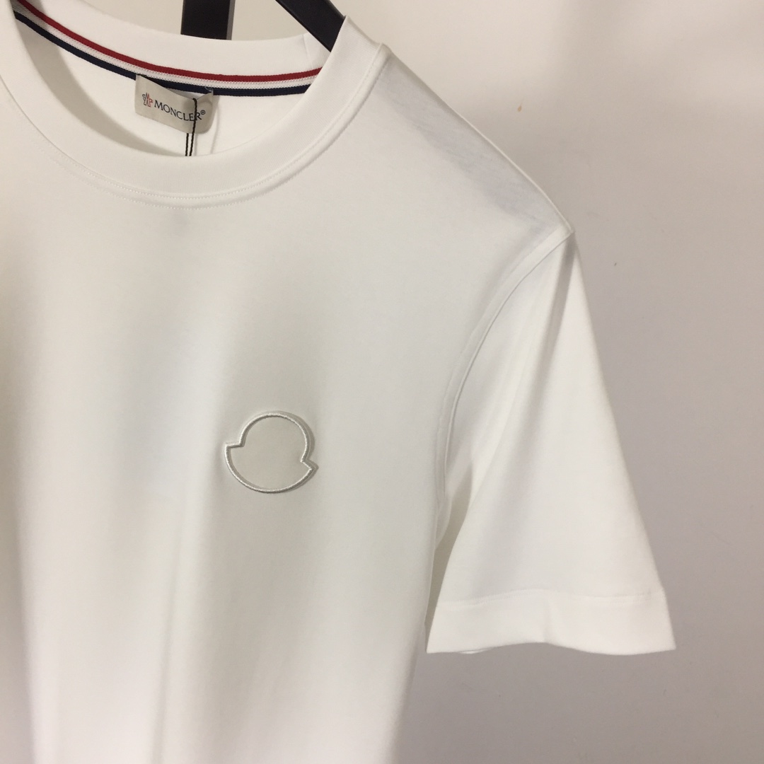 Moncler Logo T-Shirt - DesignerGu