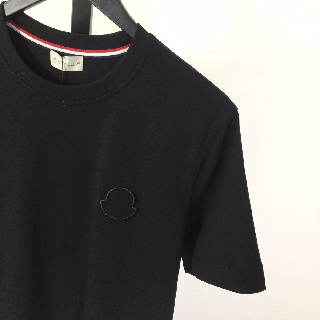 Moncler Logo T-Shirt - DesignerGu