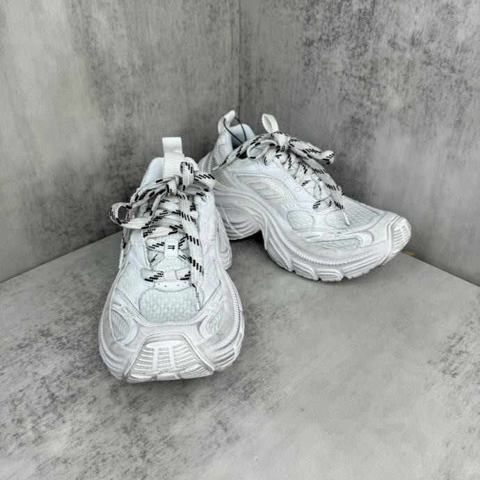 Balenciaga 6XL Sneaker In White - DesignerGu