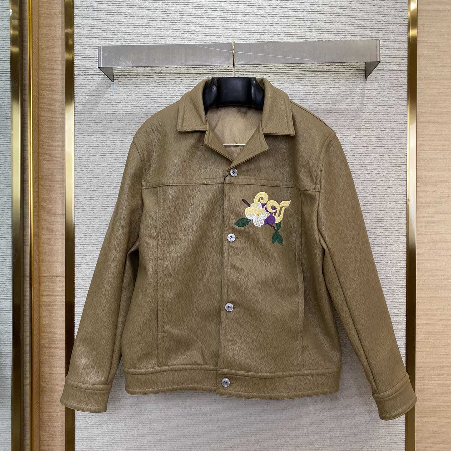 Louis Vuitton Embroidered Leather Blouson  1AFQOA - DesignerGu