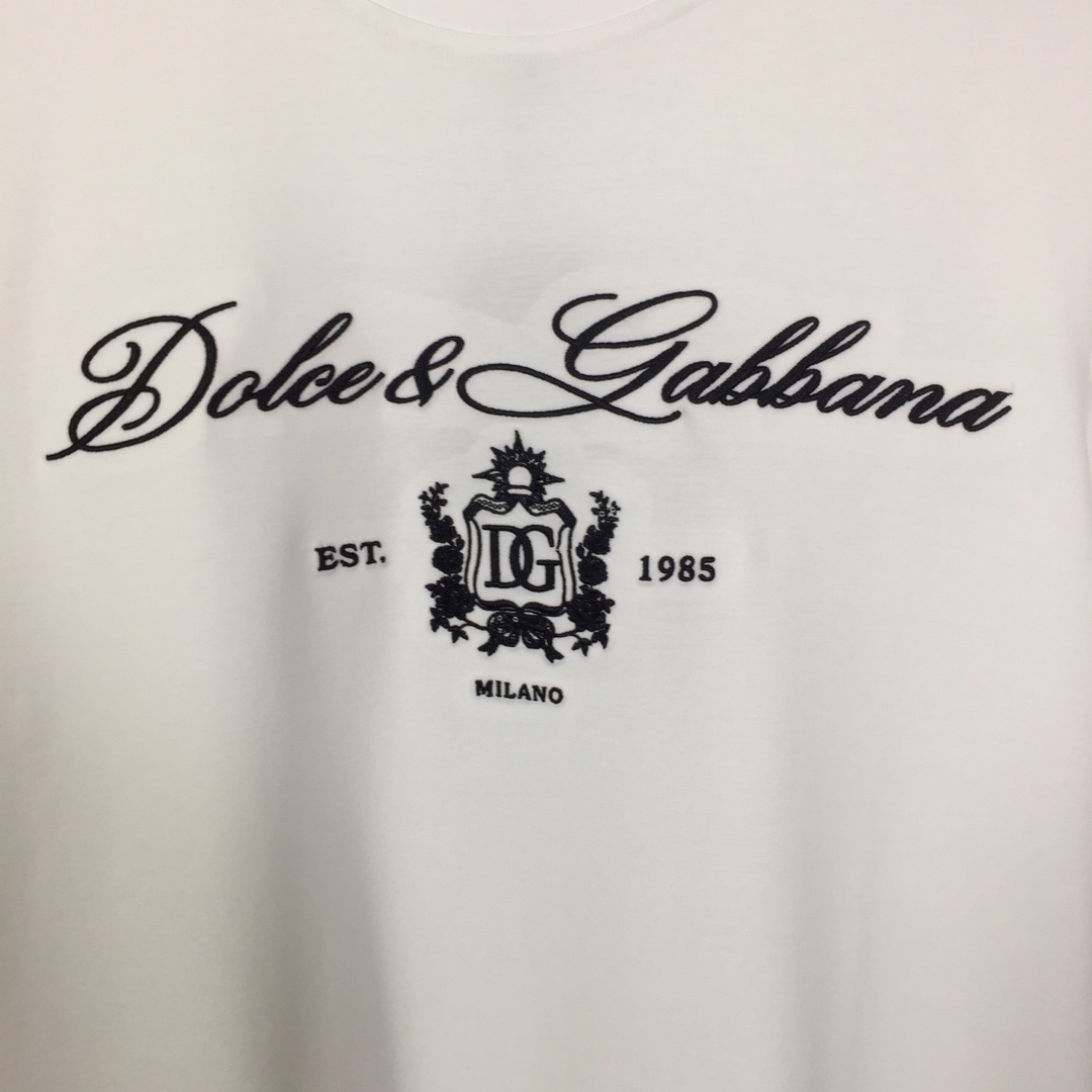 Dolce & Gabbana Logo T-Shirt - DesignerGu