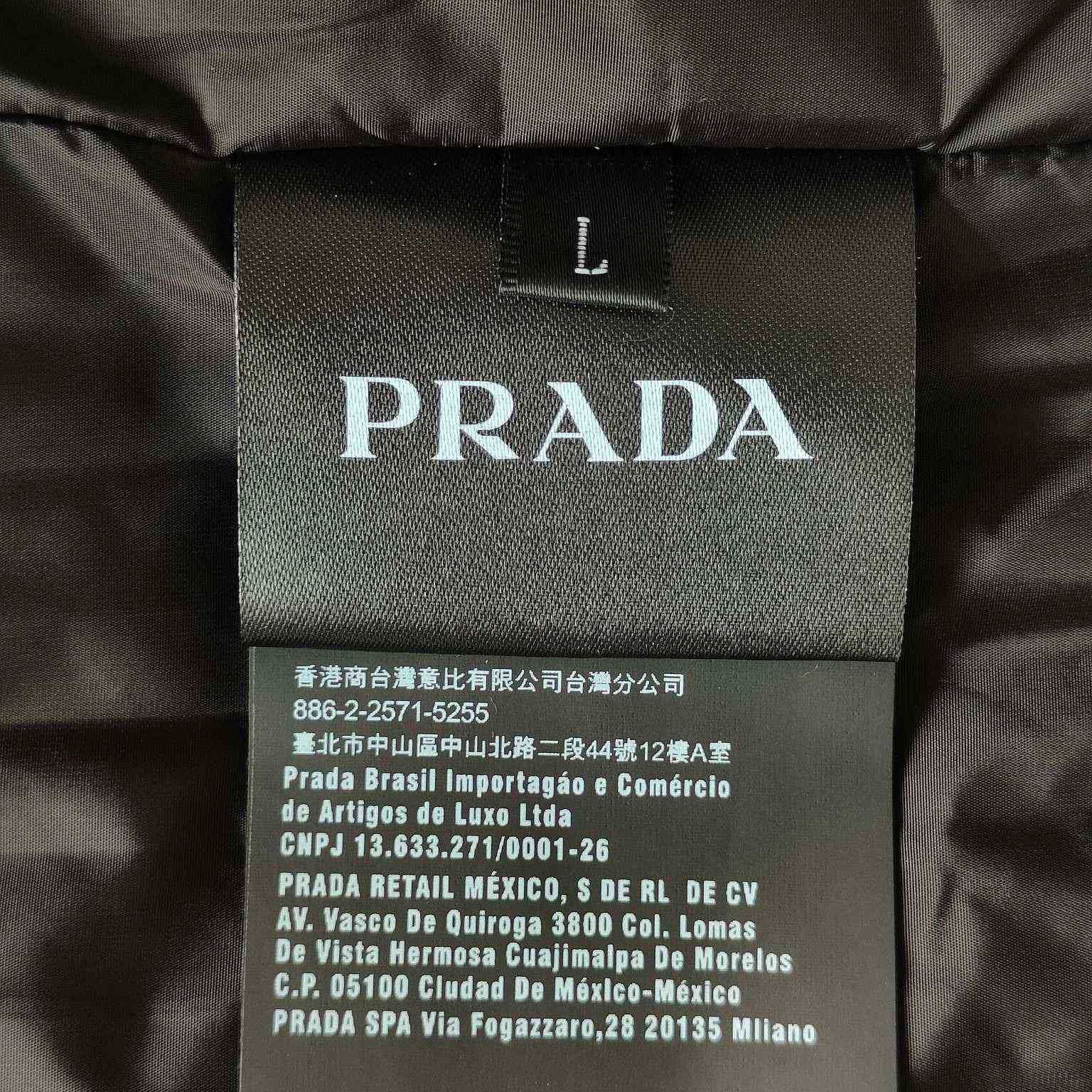 Prada Puffer Vest - DesignerGu