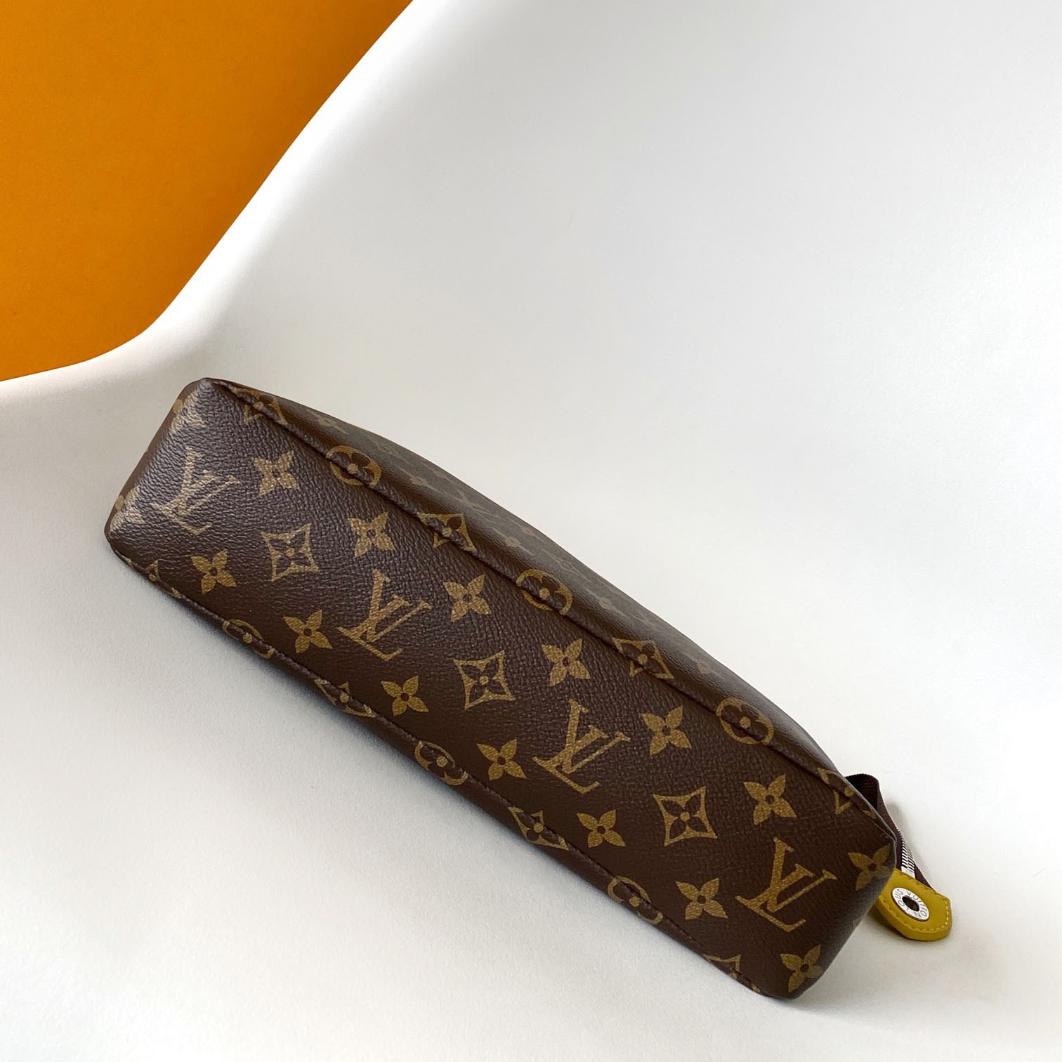 Louis Vuitton Pochette Voyage Souple    M13198 - DesignerGu