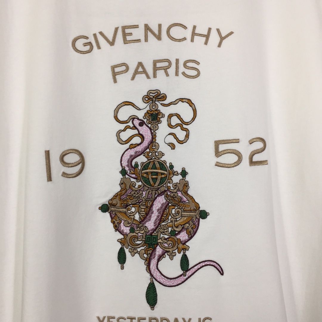 Givenchy T-shirt In Cotton With Chandelier Snake Embroideries - DesignerGu