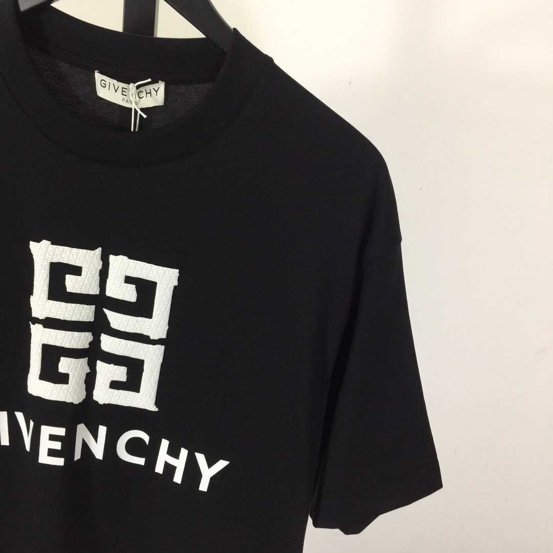 Givenchy Short-sleeved T-shirt In Cotton - DesignerGu