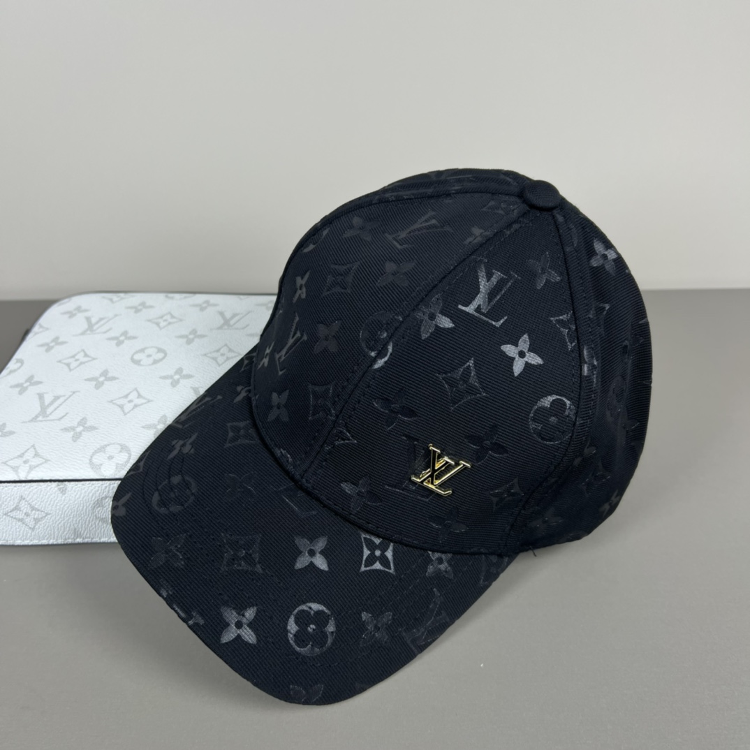 Louis Vuitton Monogram Cap - DesignerGu