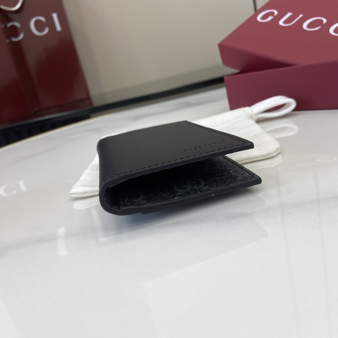 Gucci GG Emblem Bi-fold Embossed Card Case - DesignerGu