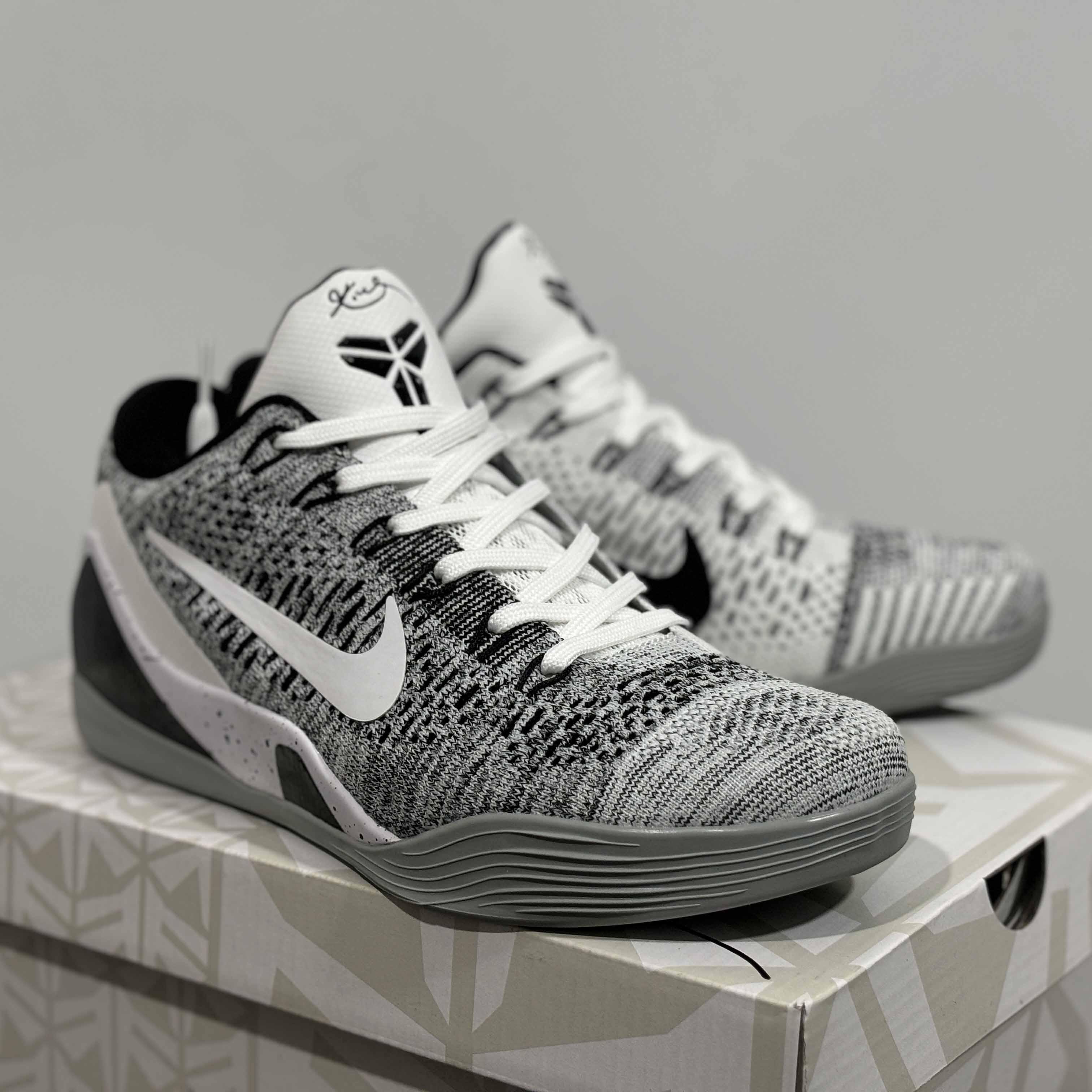 Nike Kobe 9 Elite Low Beethoven Sneakers    639045-101 - DesignerGu