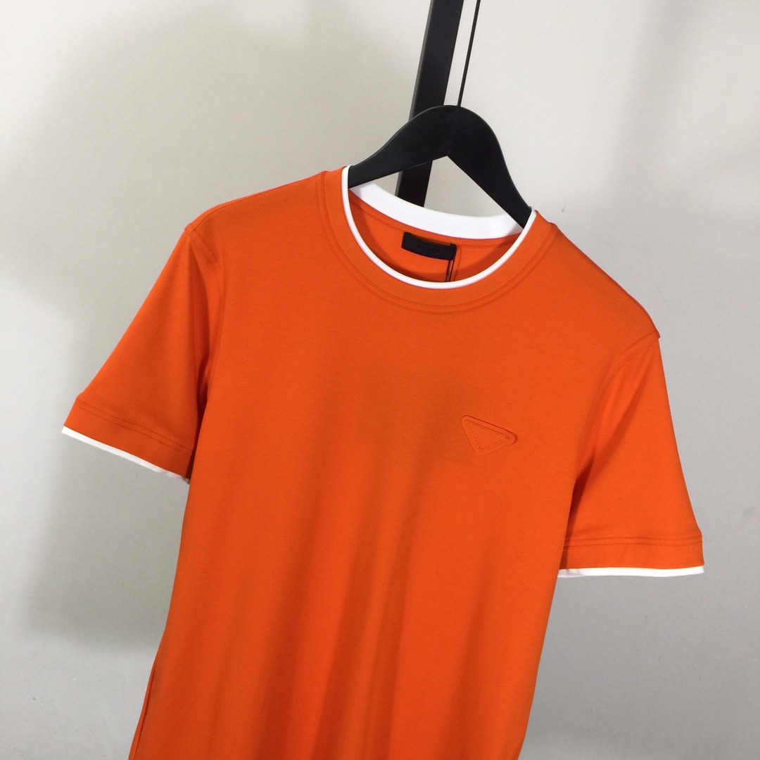 Prada Logo T-Shirt - DesignerGu