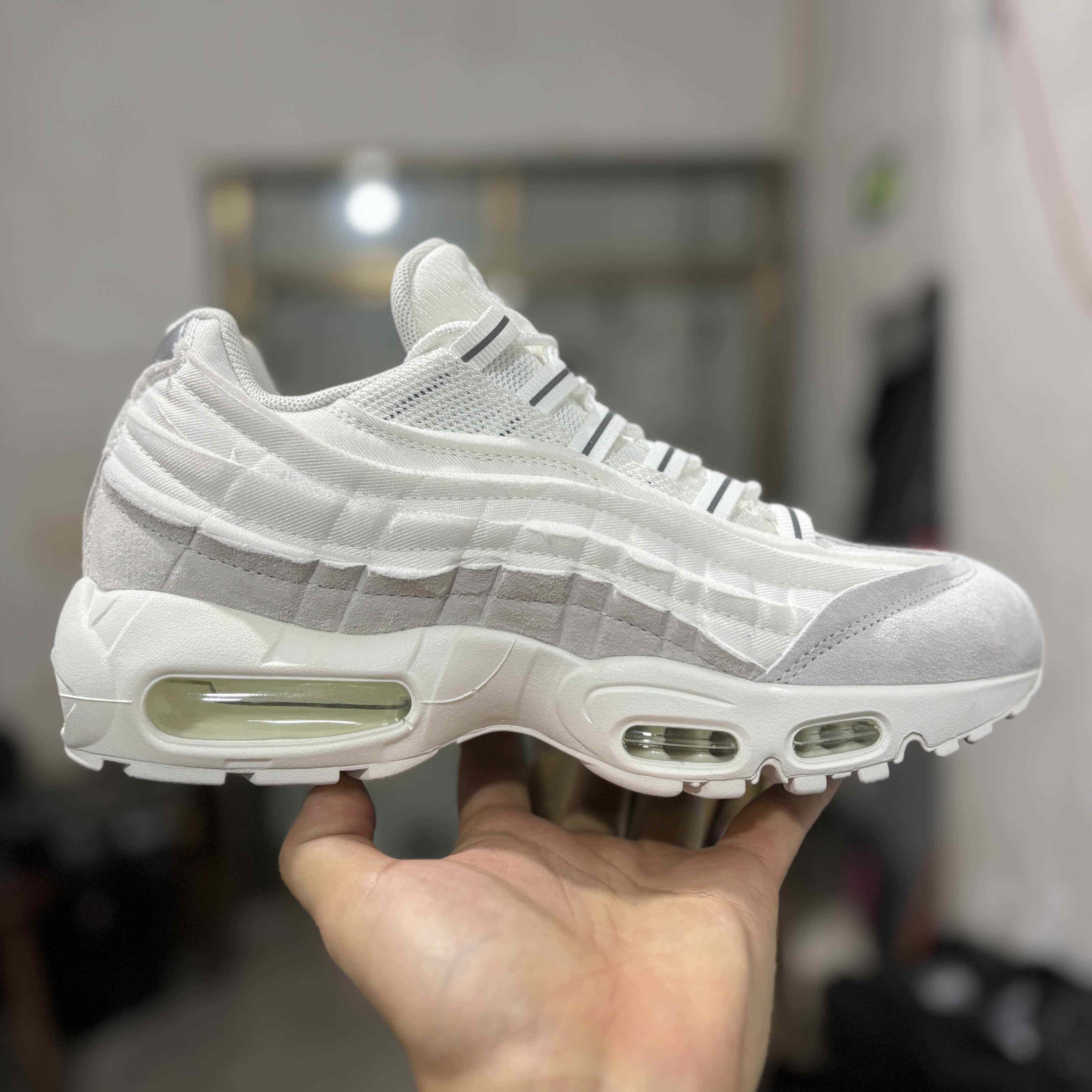 CDG X Nike Air Max 95 OG Sneaker    CU8406-100 - DesignerGu