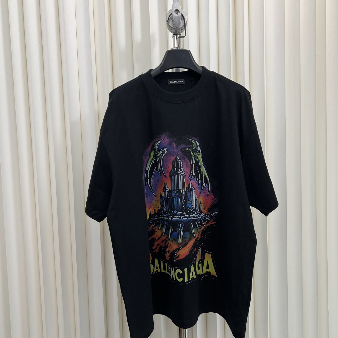 Balenciaga T-Shirt  - DesignerGu