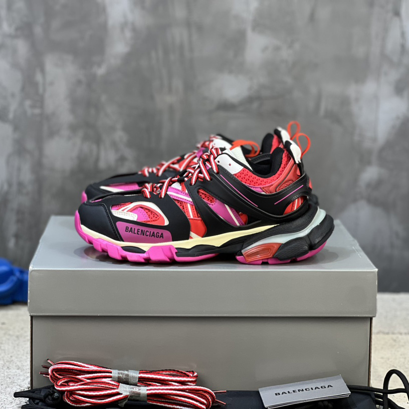 Balenciaga Track Sneaker  - DesignerGu