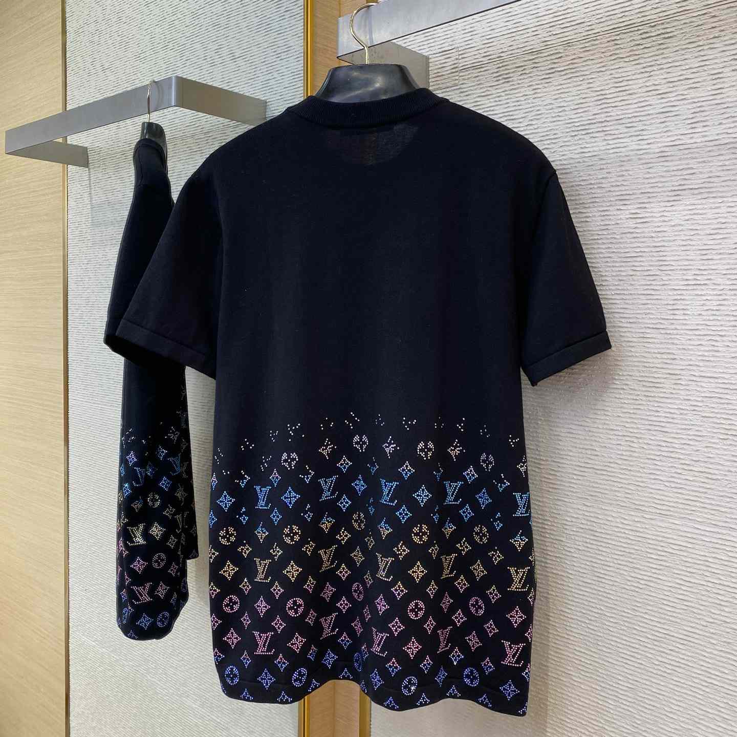 Louis Vuitton Monogram Gradient Embellished Short-Sleeved Crewneck  1AGTLL - DesignerGu