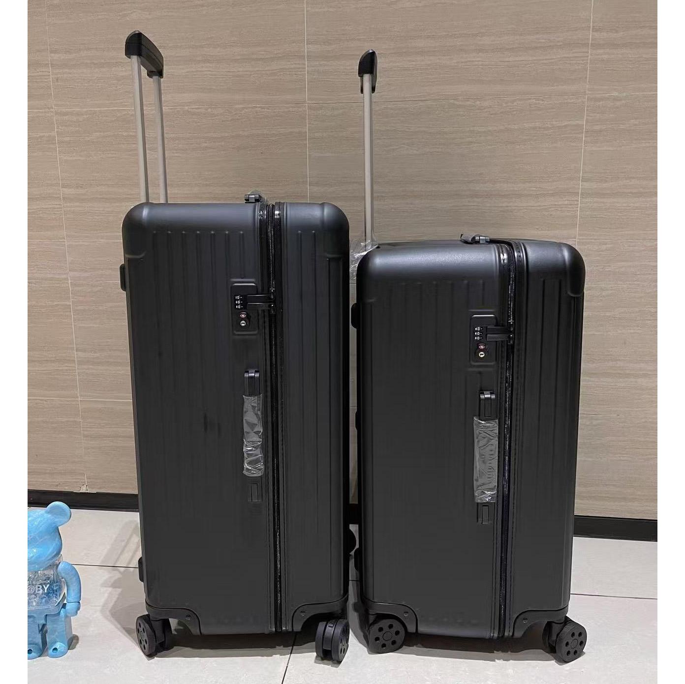 Rimowa Luggage  - DesignerGu