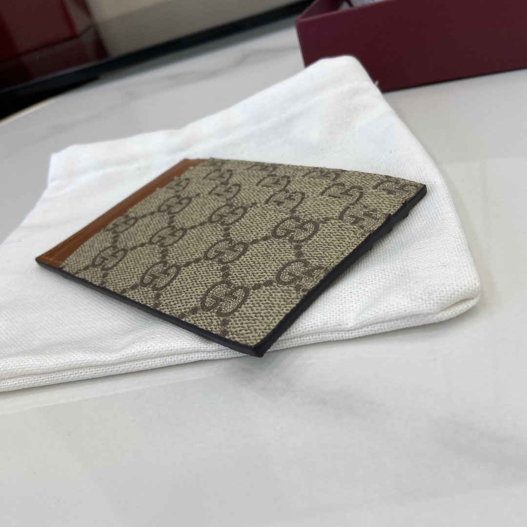 Gucci GG Emblem Card Case  - DesignerGu