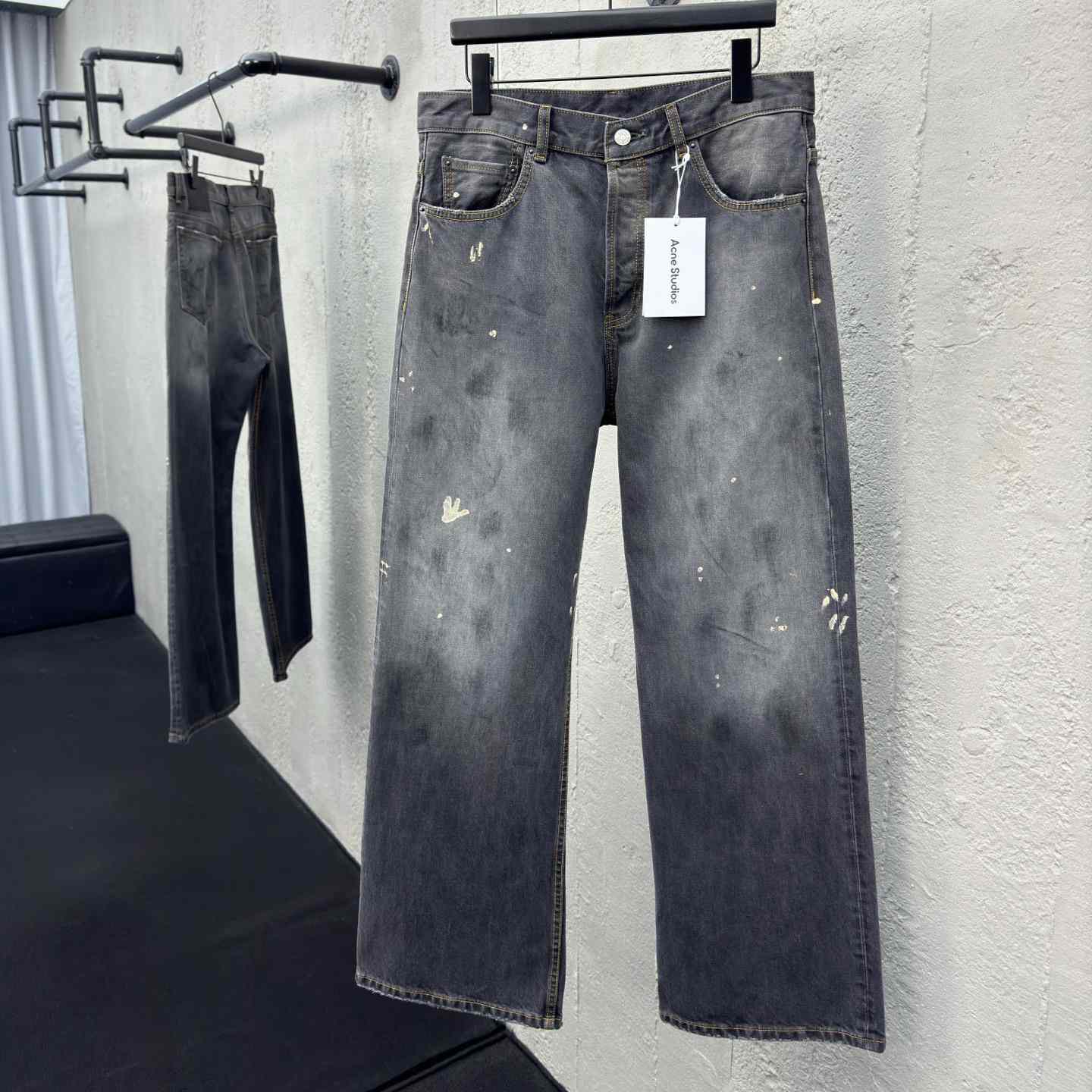 Acne Studios  Loose Fit Jeans - DesignerGu