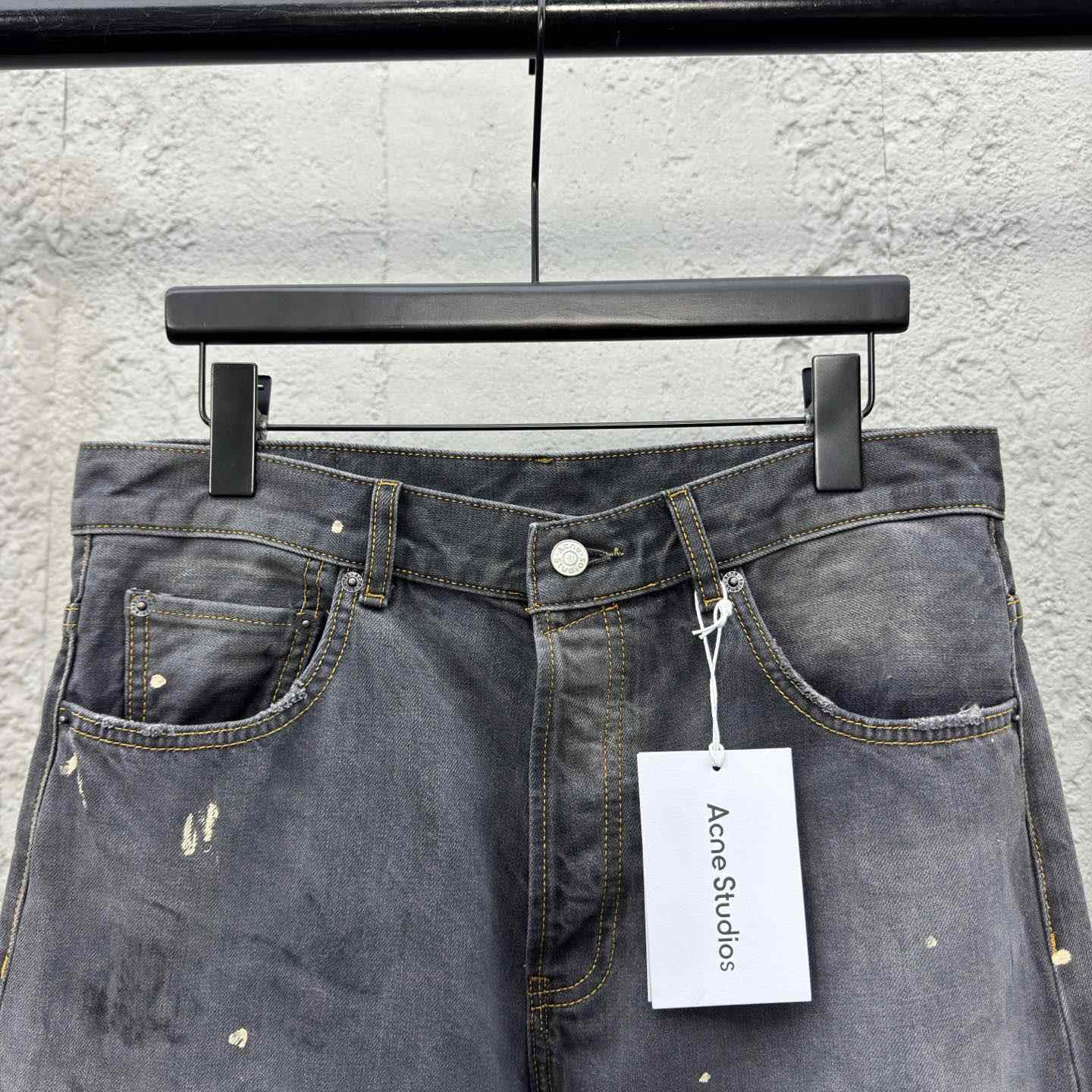 Acne Studios  Loose Fit Jeans - DesignerGu